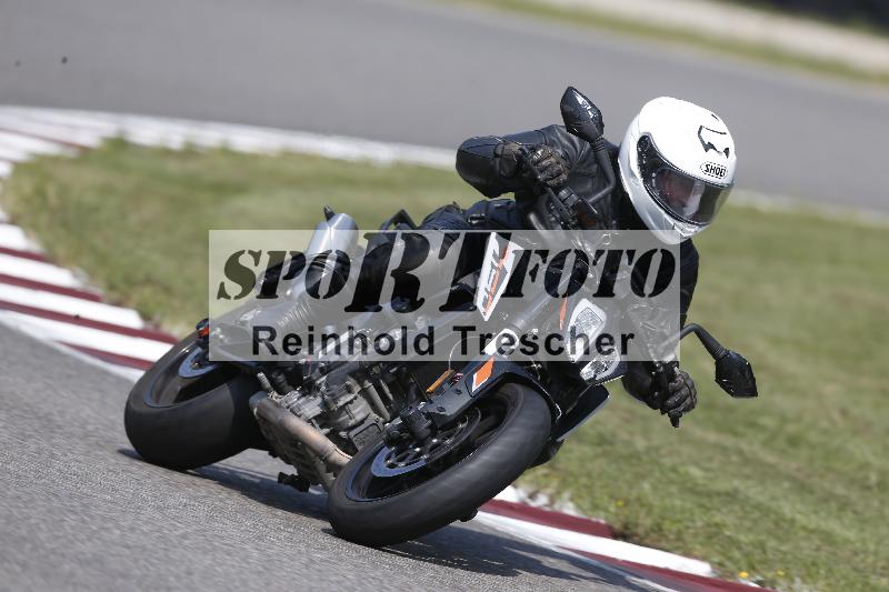 /Archiv-2025/49 26.08.2025 Cornu Master School ADR/gruen-vert/15